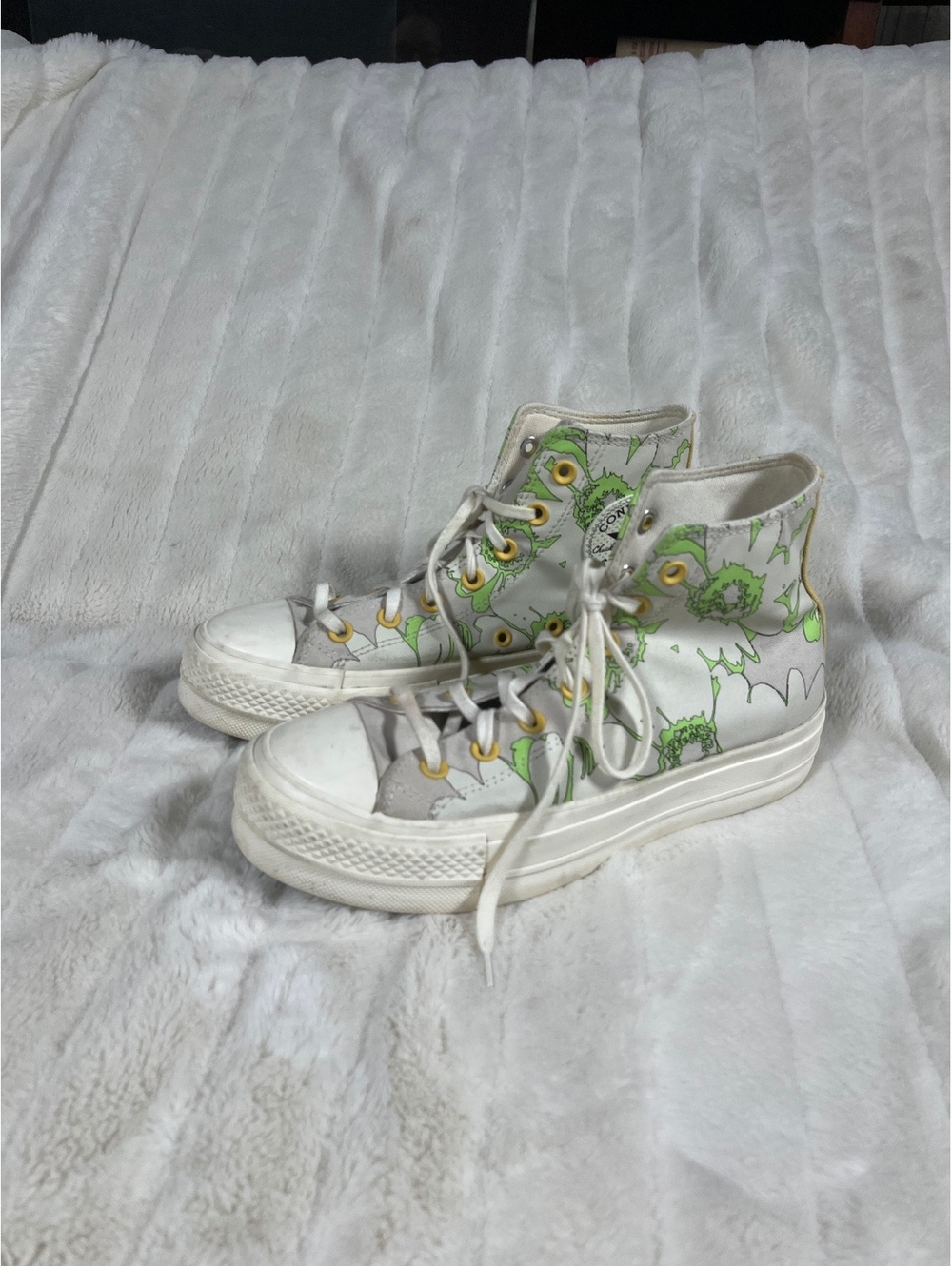Converse All Star Chuck Taylor W8 Lift Platform Crafted Floral High Top Sneakers